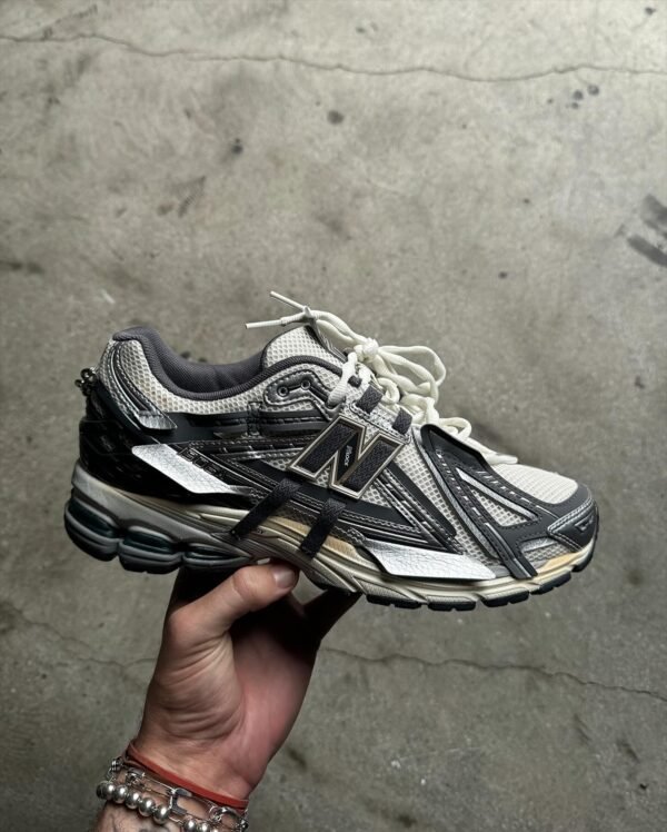 448525981_18336978010184889_33245053073410104_n-600x748 Basketcase Gallery Sneakers